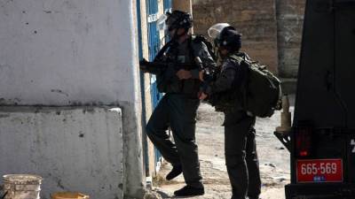 الاحتلال يخطر مواطنا بإخلاء منزله في كفر الديك تمهيدا لهدمه