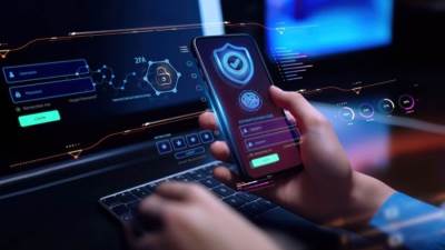 عاجل.. 5 خطوات بسيطة: كيف تحمي هاتفك من الهجمات الإلكترونية؟