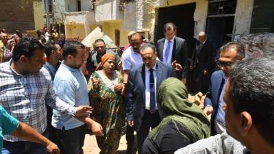 محافظ أسيوط يتابع أعمال إعادة تأهيل 130 منزلاً بمنطقة المصلة ويوجه بتسريع وتيرة التنفيذ