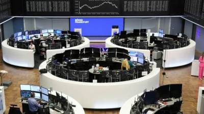 مؤشرات الأسهم الأوروبية تغلق على تباين مع تقييم تهديدات تعريفات ترامب الجمركية