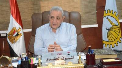 بالصور.. محافظ الغربية يناقش آليات تطوير خدمات الاتصالات والدعم الفني