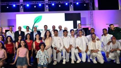 «صيف بلدنا» ينطلق من العلمين الجديدة بعروض فنية مبهجة وإقبال كبير 