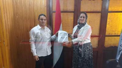   رئيس مدينة بيلا تسلم نماذج للتصالح في مخالفات البناء