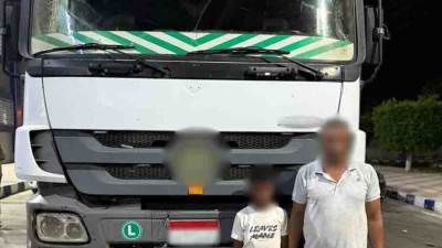 كشف ملابسات تداول فيديو يظهر خلاله طفل يقود سيارة نقل ثقيل بأحد الطرق بكفر الشيخ