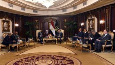 وزير الداخلية يستقبل نظيره بجمهورية القمر المتحدة والوفد المرافق