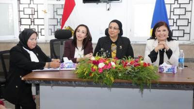 المستشارة أمل عمار والدكتورة جاكلين عازر تتفقدان مجمع خدمات المواطنين بزاوية صقر في البحيرة