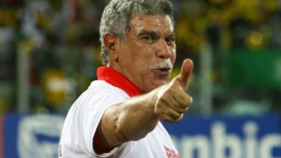 أساطير الكرة يدعمون حسن شحاتة بعد العملية الجراحية