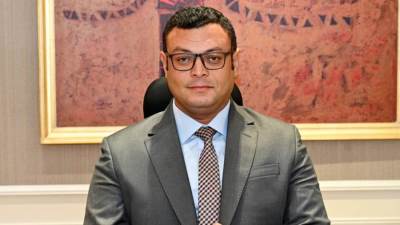 وزير الإسكان يتابع موقف مشروعات وحدات "سكن لكل المصريين" بعددٍ من المدن