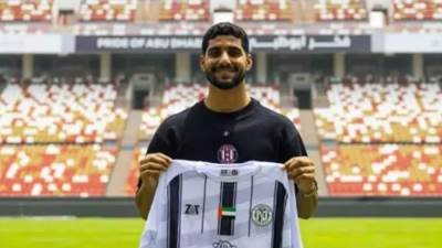 المريخ البورسعيدي يطالب بيراميدز بنسبة إعادة بيع إبراهيم عادل