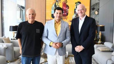 رئيس "فيفا" يشيد بالدعم المصري لكرة القدم ويثمن اتصال رئيس الوزراء