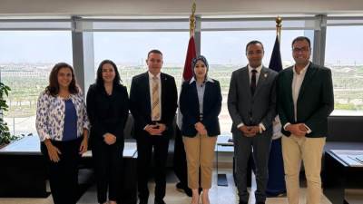 نائب وزير السياحة والآثار تلتقي بنموذج مجلس الشيوخ الذي تنفذه الشباب والرياضة