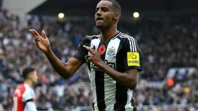 ليفربول يجهز 120 مليونًا.. وإيزاك يواصل خلط أوراق الميركاتو