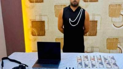 ضبط صانع محتوى لنشره مقاطع فيديو تتضمن ألفاظًا خادشة للحياء