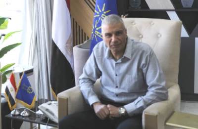 محافظ أسوان: التنسيق مع وزارة التموين لبدء المرحلة الأولى لمبادرة خفض أسعار السلع المختلفة إلى 18%