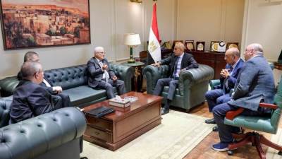 عبد اللطيف: تحقيق أقصى استفادة للعاملين بالتربية والتعليم 