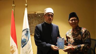 لقاء ثنائي يجمع بين مفتي الجمهورية ونظيره الماليزي لبحث سُبل التعاون بين البلدين