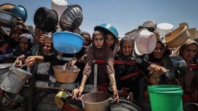 "الأونروا": مليون فتاة وامرأة في قطاع غزة يواجهن مجاعة جماعية