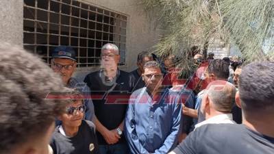 شوبير يؤدي واجب العزاء في والد الكابتن محمد الشناوي 