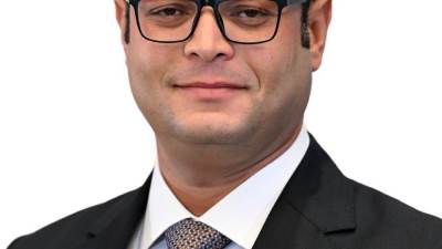 وزير الإسكان يتابع موقف تنفيذ 105آلاف وحدة سكنية بمدينة أكتوبر الجديدة