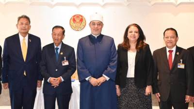 مفتي الجمهورية يلتقي رئيس برلمان تايلاند 