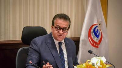  كشف حساب الطب العلاجي لمدة عام على طاولة وزير الصحة