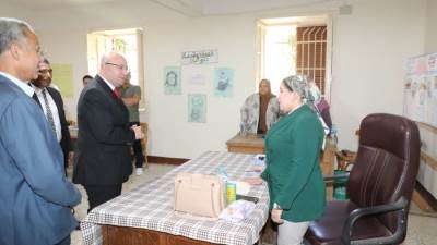 محافظ بني سويف يتابع اللجان في اليوم الثاني لجولة الإعادة على مقعد الشيوخ الفردي