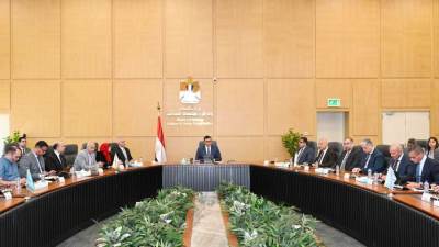 وزير الإسكان يتابع تنفيذ منطقة الأعمال المركزية بالعاصمة الإدارية بمدينة العلمين الجديدة