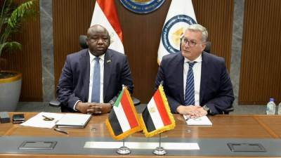 المهندس كريم بدوى وزير البترول والثروة المعدنية يستقبل وزير المعادن السوداني ونائب السفير السوداني بالقاهرة