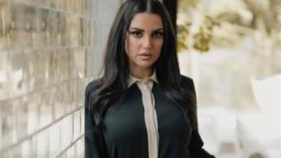 تكريم النجمة درة في الدورة الأولى من مهرجان بورسعيد السينمائي الدولي