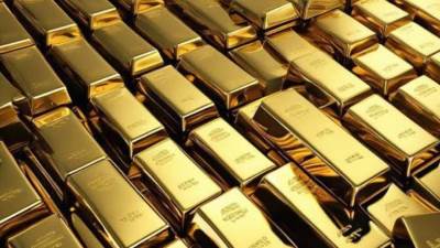 20 جنيهًا خسارة.. انخفاض سعر الذهب عيار 21 في بداية التعاملات