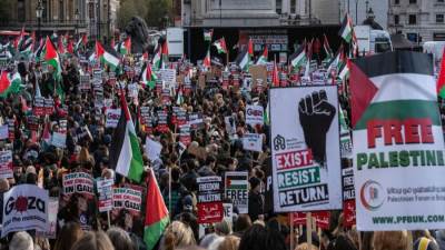 احتجاجات مؤيدة للفلسطينيين داخل مجلس مدينة ميلانو الإيطالية