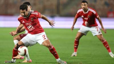 فرمان عاجل.. الأهلي يرفع شعار "الباب يفوت جمل" بسبب أزمة العقود