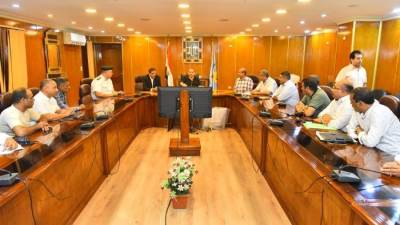 محافظة أسيوط تواجه ظاهرة الحرق المكشوف بتشغيل مفارم المخلفات الزراعية بالوحدات المحلية