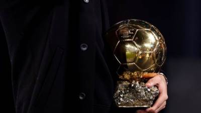 التسريبات تحسم "الكرة الذهبية" قبل الإعلان الرسمي.. ليس "صلاح" ولا "يامال"