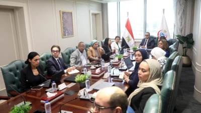  وزير الصحة يبحث مع البنك الدولي تعزيز التعاون في ملف القضية السكانية