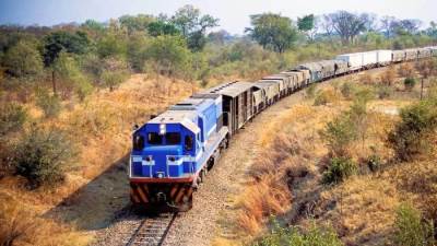 الصين توقع اتفاقا بـ 1.4 مليار دولار لتجديد خط السكك الحديدية بين تنزانيا وزامبيا