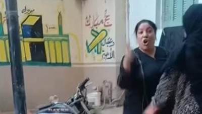 "ضربت أختي المعاقة".. أول تعليق من سيدة فيديو تهديد زوجة شقيقها بالشرقية