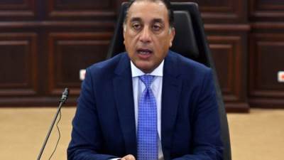 المركز الإعلامي لمجلس الوزراء يستعرض بالإنفوجراف أبرز أنشطة مدبولي هذا الأسبوع