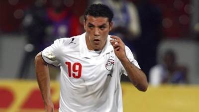 بعد ضجة إعلامية.. "شوبير" يعتذر لنجم الزمالك السابق عمرو زكي