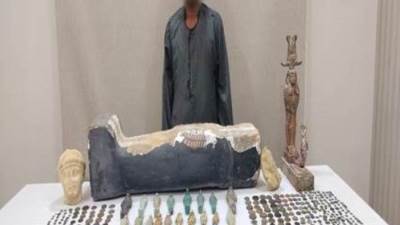 ضبط 533 قطعة آثار بحوزة شخص ببني سويف