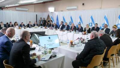 حكومة الاحتلال تبدأ جلسة التصويت على اتفاق وقف إطلاق النار في غزة