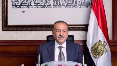 محافظ أسيوط يتابع حادث سقوط تروسيكل بمصرف بقرية سلام بمنقباد ويوجه بتوفير الرعاية الطبية للمصابين 