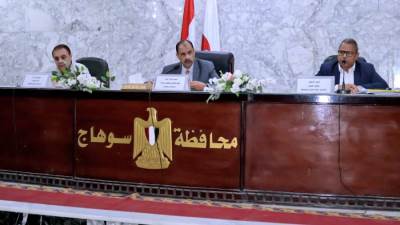 محافظ سوهاج يترأس اجتماع اللجنة الرئيسية لحصر مباني الإيجار القديم تمهيدًا لتطبيق القانون الجديد