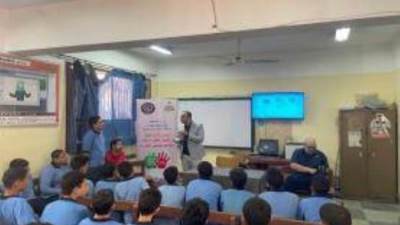 الداخلية تواصل عقد لقاءات مع طلبة المدارس والجامعات بالمحافظات للتوعية بمخاطر المخدرات 