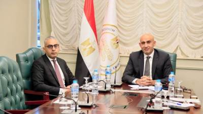 عبد اللطيف: انتهينا من طباعة 230  مليون كتاب مدرسي 