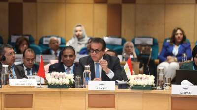 وزير الصحة يشارك الجهود الإقليمية للحد من وفيات النساء بسبب سرطان الثدي