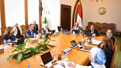 وزيرا الخارجية والطيران المدني يستقبلان سفراء الدول الغربية والإفريقية