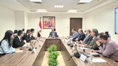 نائب وزير الإسكان يبحث أوجه التعاون مع شركة صينية في مجال تحلية المياه