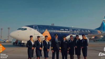 طائرات مصر للطيران تحلق حول العالم مزيّنة بشعار المتحف المصري الكبير