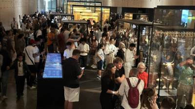 18ألف زائر مصري وأجنبي للمتحف الكبير في أول يوم افتتاحه للجمهور